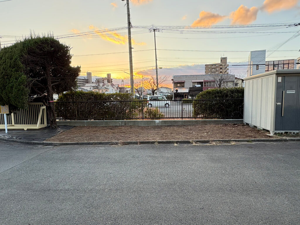 カイヅカイブキ伐根作業